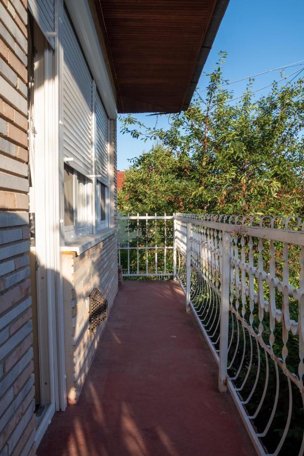 Pávai Apartman Hajduszoboszlo Exterior foto